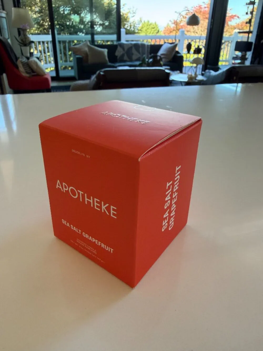 NWT APOTHEKE Sea Salt + Grapefruit Candle 5oz